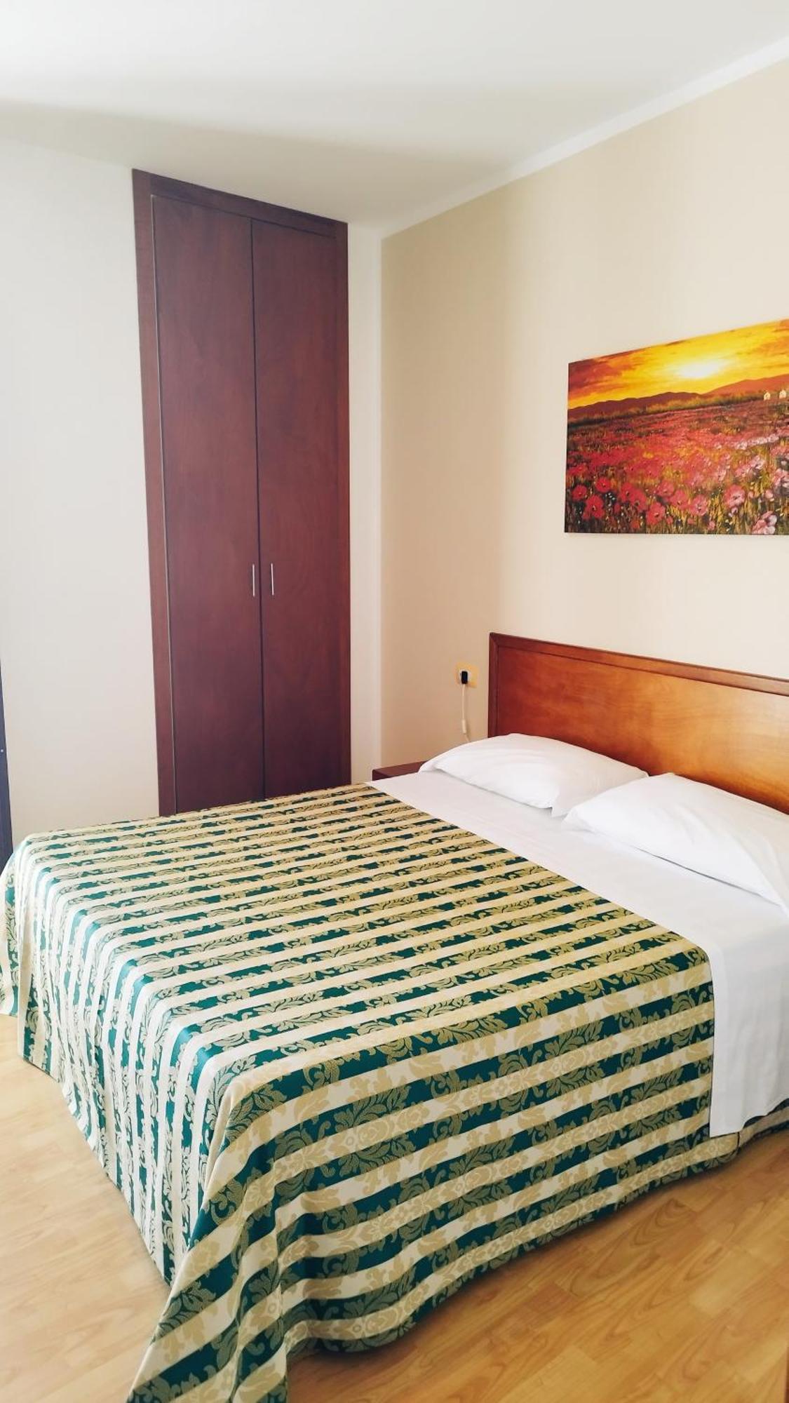 Hotel Nicolaj Полиньяно-а-Маре Экстерьер фото